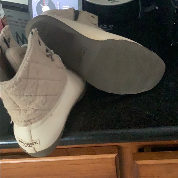 sperry boots - Picture 5 of 5